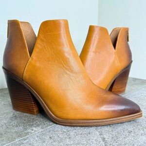 NEW Vince Camuto Gidgeta Burnished Golden Walnut Leather Bootie Women’s Size 12